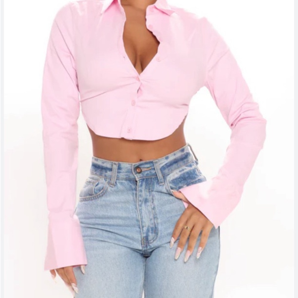 Fashion Nova Light Pink Cropped Button-Up Blouse